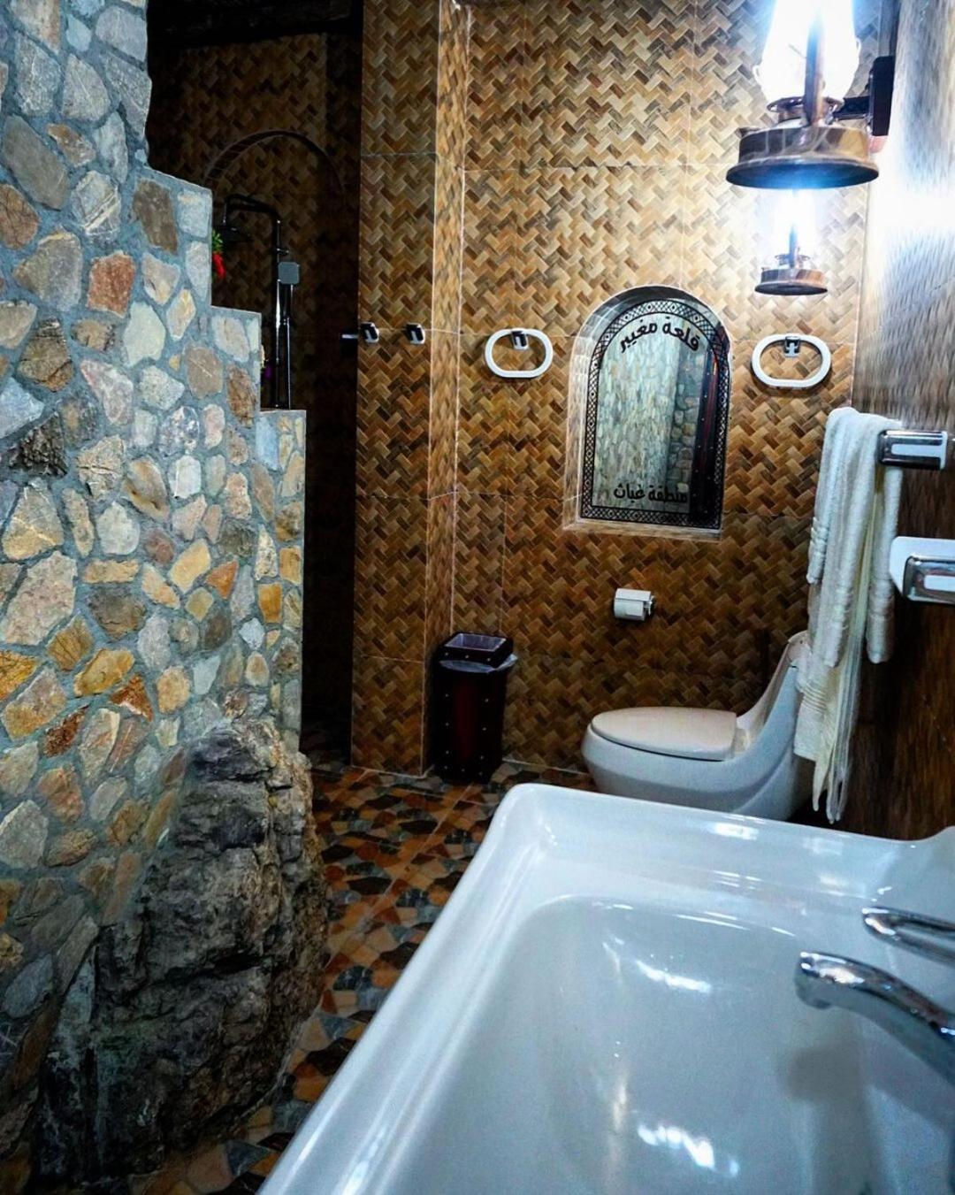Mughaibar Lodge *