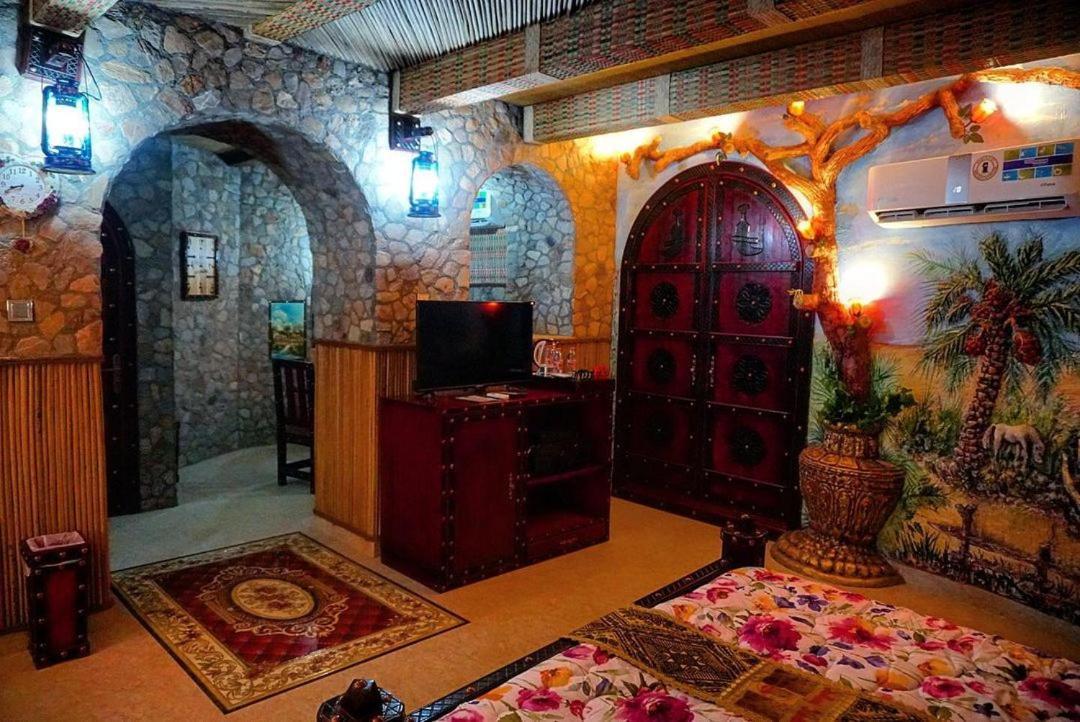 Mughaibar * Hatta